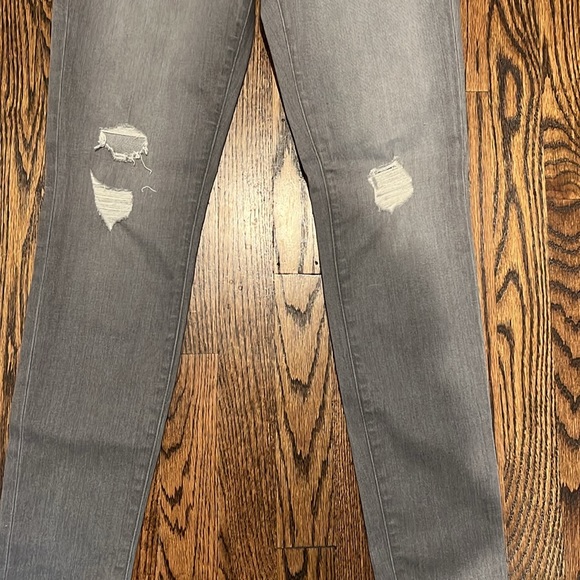 J Brand grey skinny jean - Picture 3 of 5
